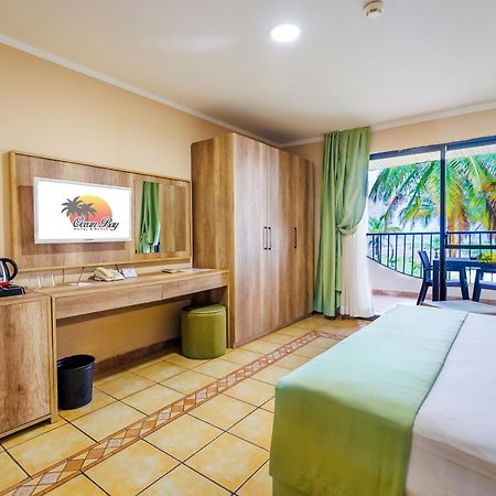 Ocean Bay Hotel & Resort Bakau ภายนอก รูปภาพ
