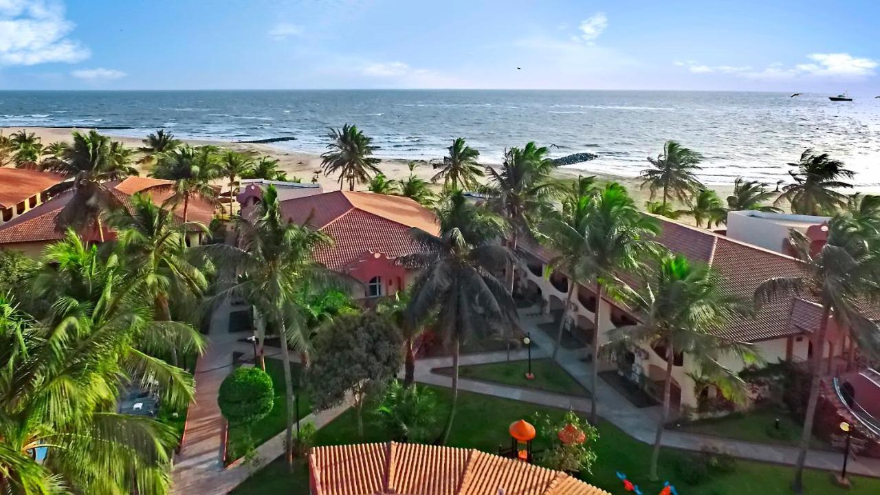 Ocean Bay Hotel & Resort Bakau ภายนอก รูปภาพ