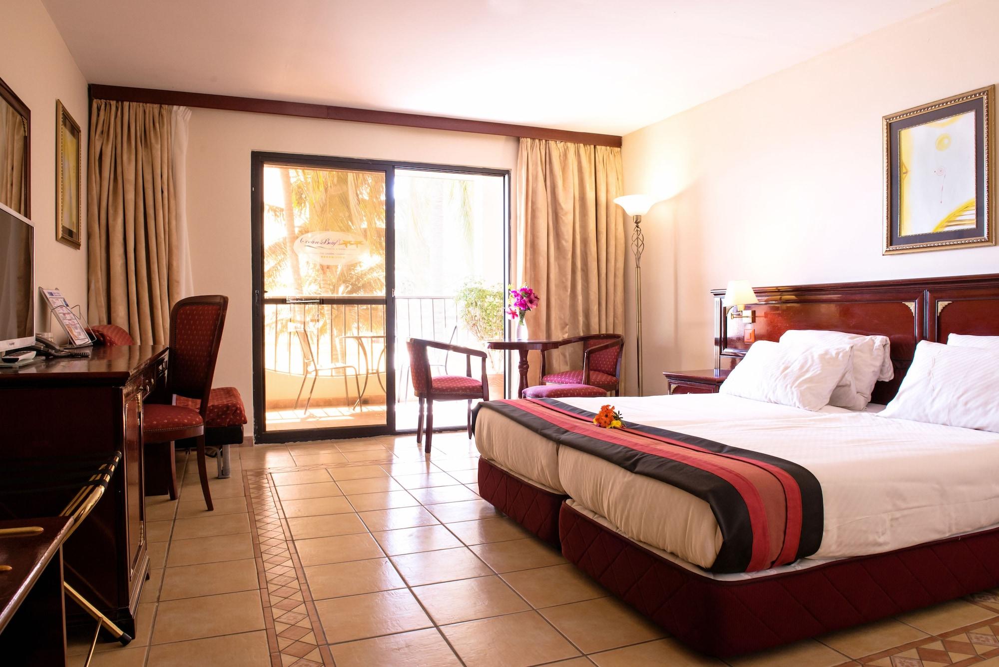 Ocean Bay Hotel & Resort Bakau ภายนอก รูปภาพ