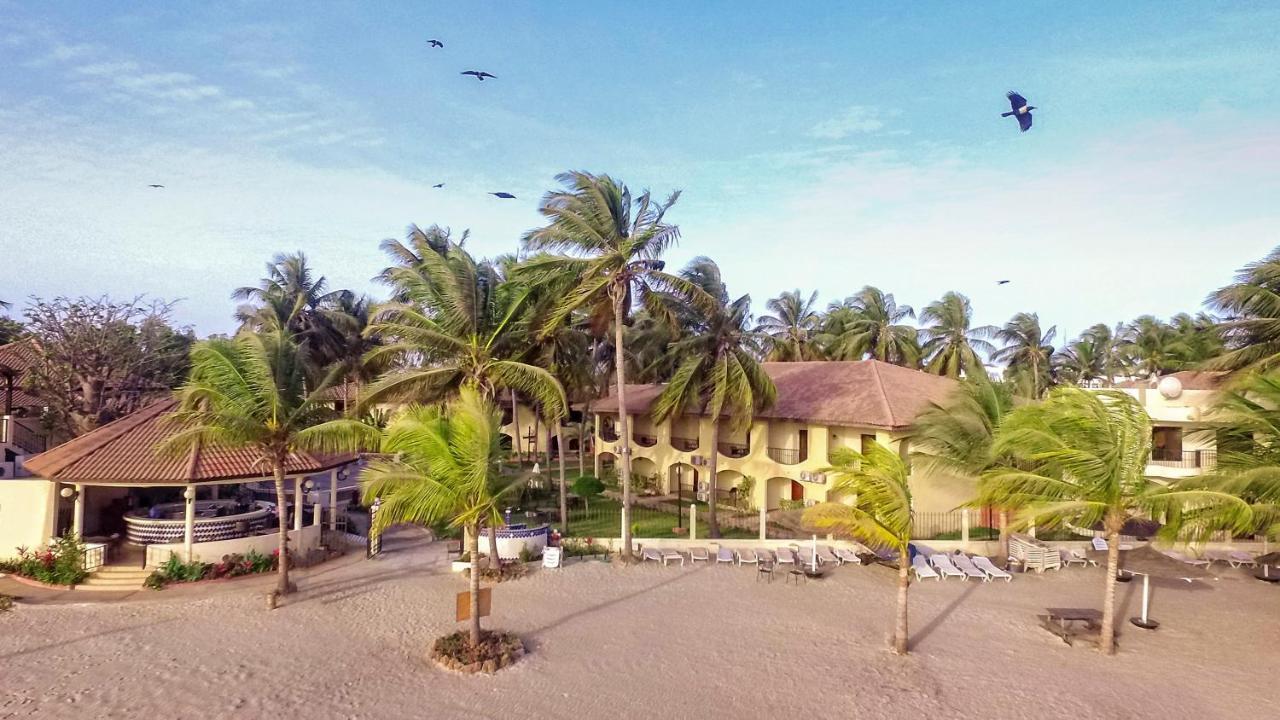 Ocean Bay Hotel & Resort Bakau ภายนอก รูปภาพ