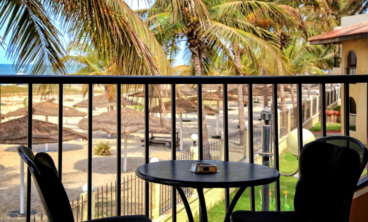 Ocean Bay Hotel & Resort Bakau ภายนอก รูปภาพ