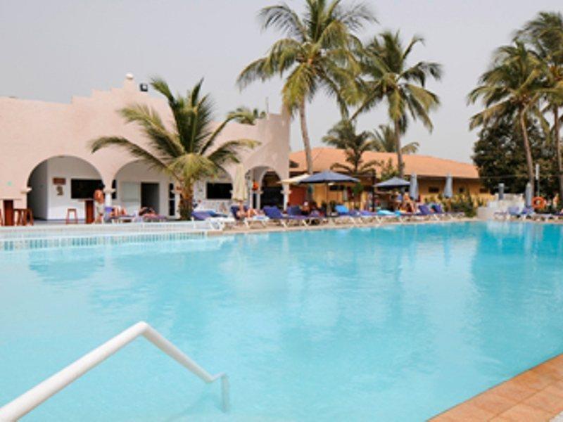 Ocean Bay Hotel & Resort Bakau ภายนอก รูปภาพ