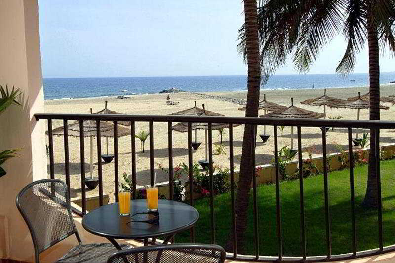 Ocean Bay Hotel & Resort Bakau ภายนอก รูปภาพ