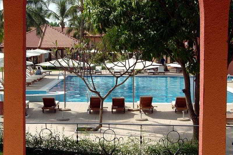 Ocean Bay Hotel & Resort Bakau ภายนอก รูปภาพ